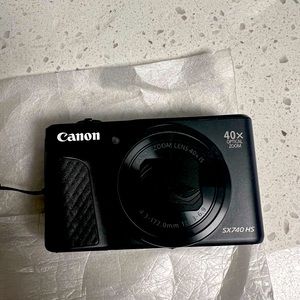 Canon PowerShot SX740 HS Black